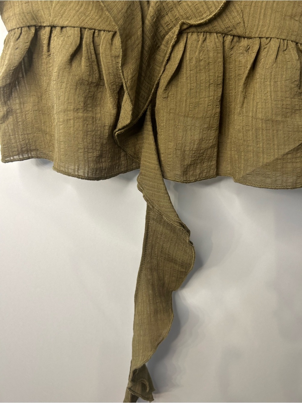 *NWT* Zara Women’s Green Cropped, Sleeveless V Neck Ruffle Top, Size XS - Picture 6 of 12